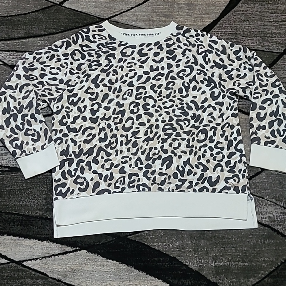 VS PINK 2019 LEOPARD PRINT OVERSIZED DROPTAIL DOG LOGO SCOOP-NECK SWEATSHIRT
